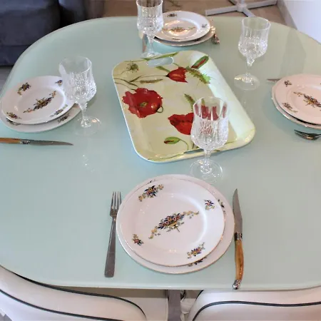 2p En Bord De Mer, 4 Couchages, Marina, Proche Gare Et Centre, Parking Velos Et Scooters - Fr-1-252a-9 Apartment